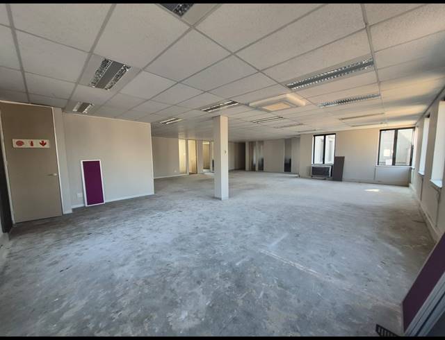 555M² OFFICE TO LET IN SANDTON CENTRAL